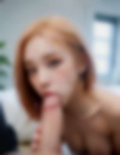 Yuqi - sucking cock