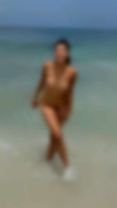 Seungyeon - nude