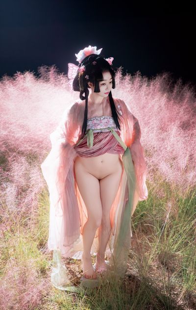 Yuna - naked