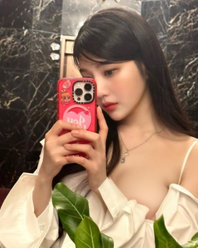 Joy - naked