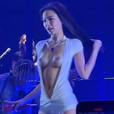 Jennie - nude