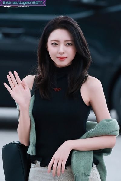 Yuna - nude