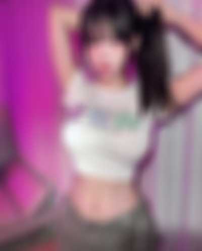 Magenta - titjob