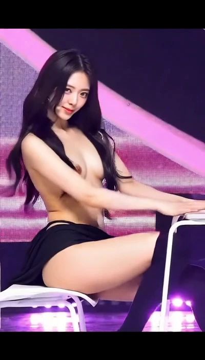 Yuna - nude